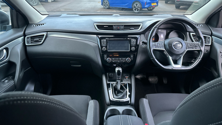 Nissan Qashqai 1.2 DiG-T N-Connecta 5dr Xtronic Petrol Hatchback